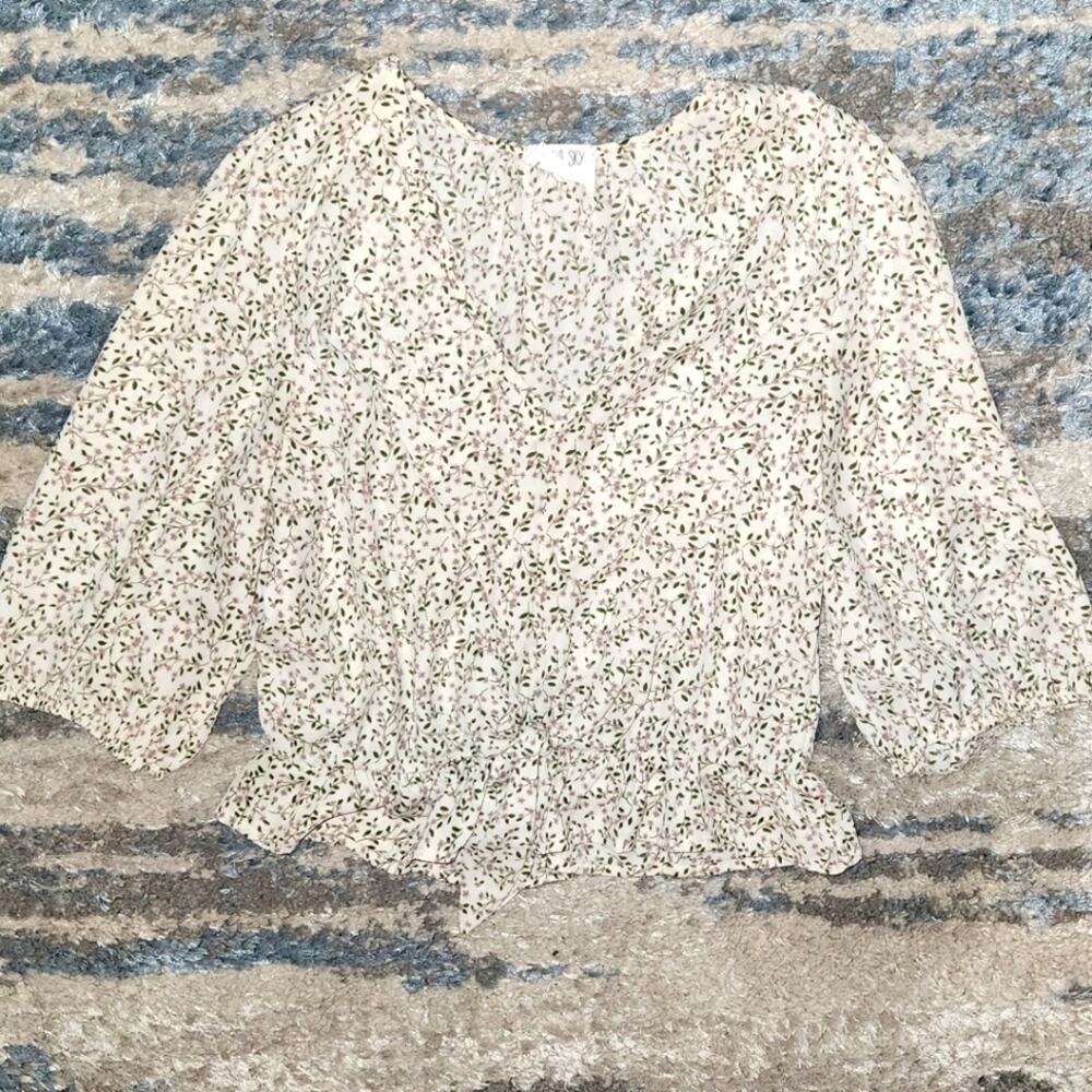 Sienna Sky Leaf Print Blouse sz M EUC